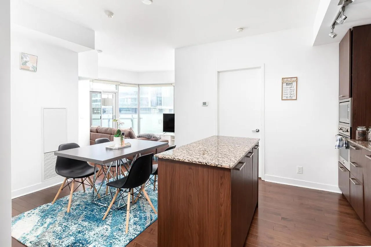 Apartment Downtown Toronto Condo Mins From Scotiabank Arena, Tiff, Cn Tower, Union, Mtcc