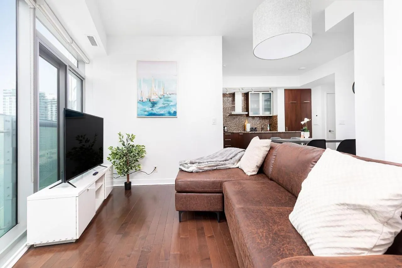 Downtown Toronto Condo Mins From Scotiabank Arena, Tiff, Cn Tower, Union, Mtcc 0*,