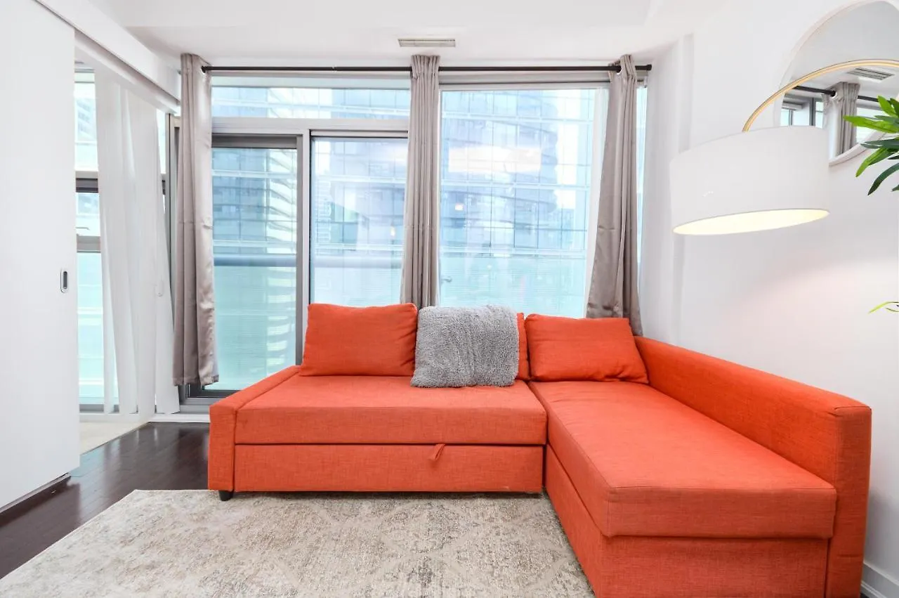 Downtown Toronto Condo Mins From Scotiabank Arena, Tiff, Cn Tower, Union, Mtcc Canada
