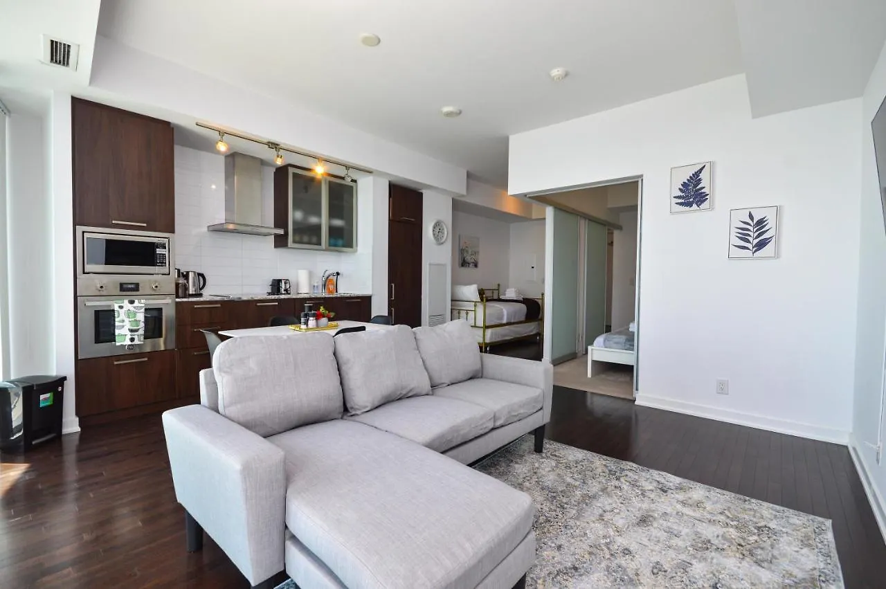 Downtown Toronto Condo Mins From Scotiabank Arena, Tiff, Cn Tower, Union, Mtcc Apartment