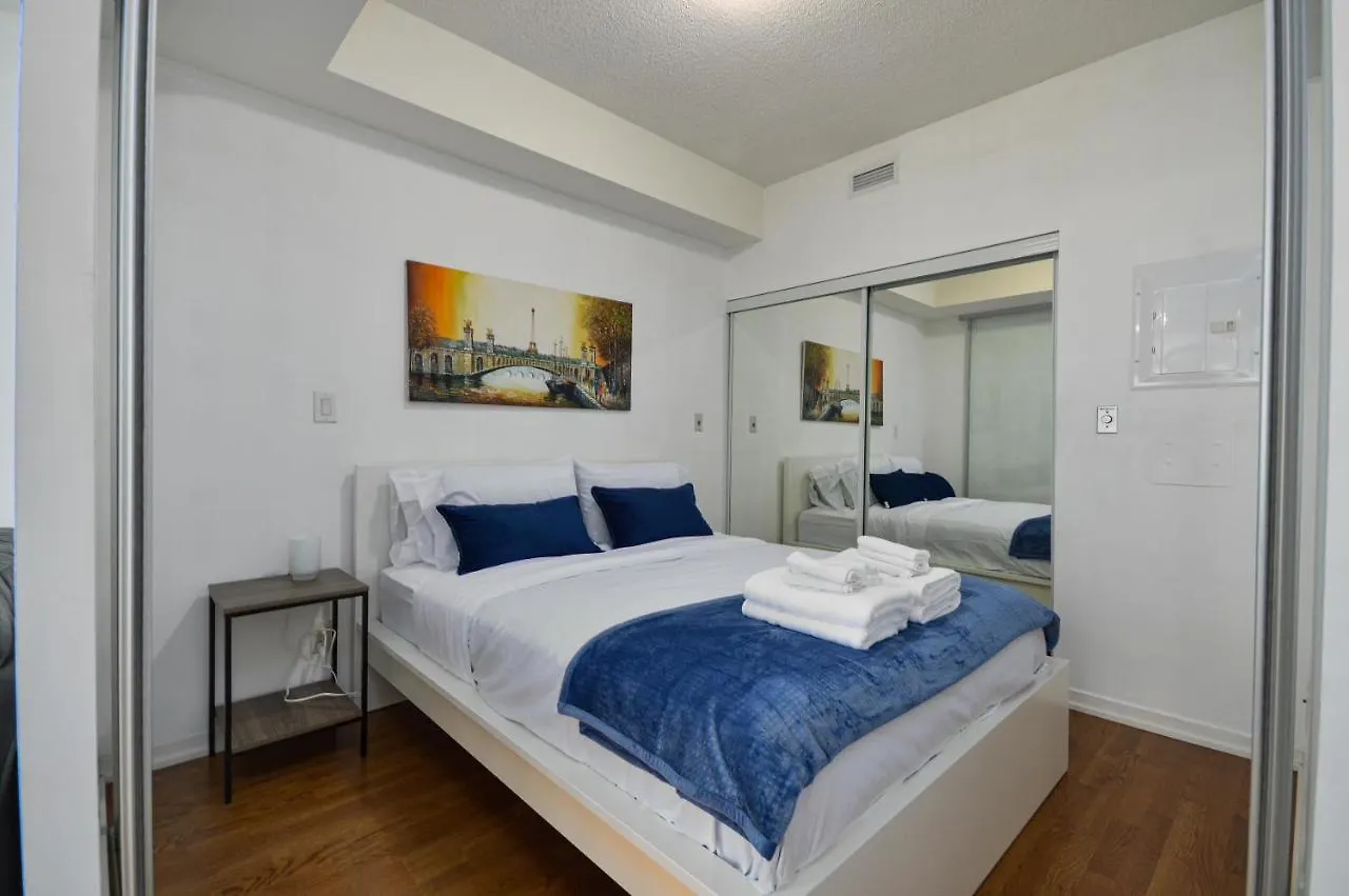 Downtown Toronto Condo Mins From Scotiabank Arena, Tiff, Cn Tower, Union, Mtcc Apartment