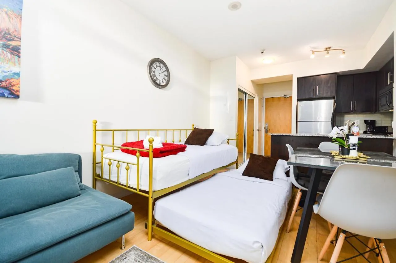 Downtown Toronto Condo Mins From Scotiabank Arena, Tiff, Cn Tower, Union, Mtcc